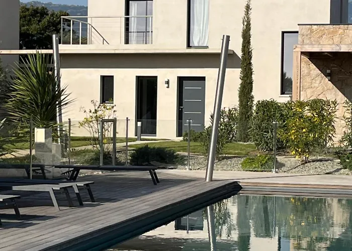 Villa U Sanda Lecci