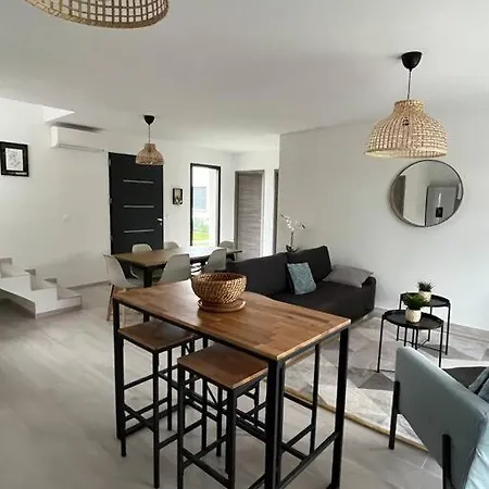 Villa U Sanda Lecci