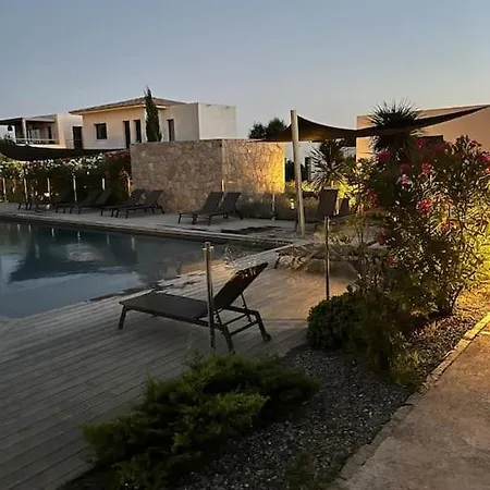 U Sanda Villa *