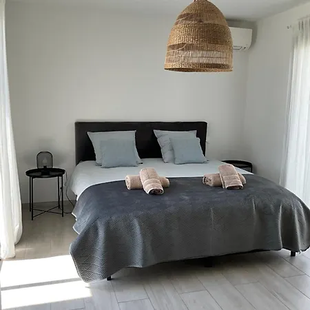 U Sanda Villa Lecci